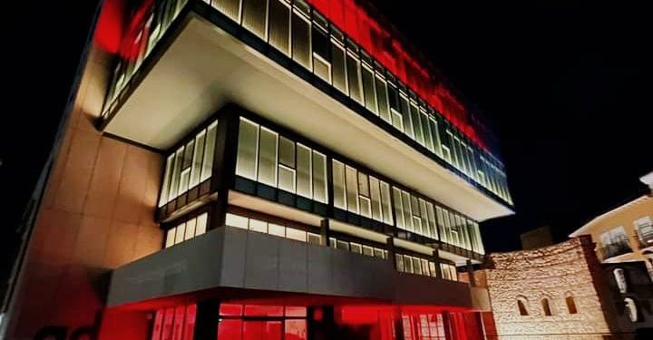 El edificio Arriaca Digital estrena una iluminación ornamental que ensalza el valor arquitectónico del entorno 17 de febrero de 2023 Ayuntamiento