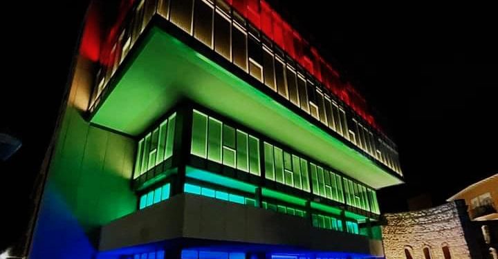 El edificio Arriaca Digital estrena una iluminación ornamental que ensalza el valor arquitectónico del entorno 17 de febrero de 2023 Ayuntamiento