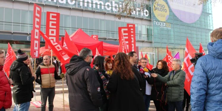 CCOO llama a la huelga a los 1.100 trabajadores de Jazzplat, en su mayoría mujeres que "no cobran ni el SMI"