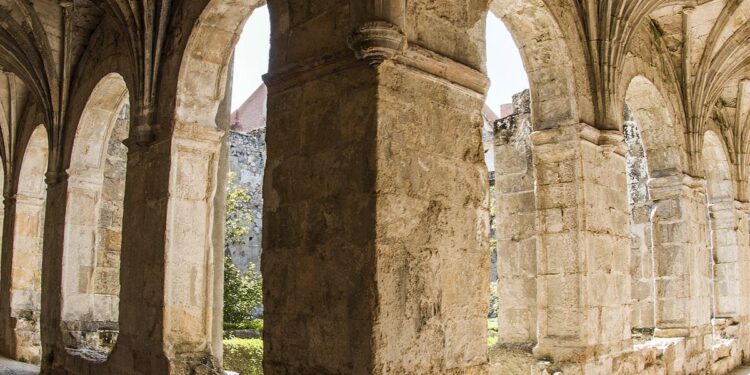 El Gobierno de CLM invierte más de un millón de euros en obras de rehabilitación del Monasterio de Monsalud y las Salinas de Saelices de la Sal