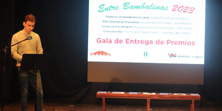 "Cena para dos" triunfa en el III Concurso Provincial de Teatro Aficionado "Entre Bambalinas"