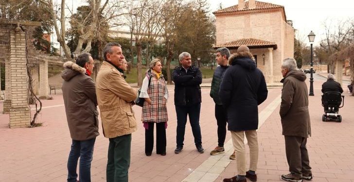 Ana Guarinos, candidata del PP a la Alcaldía de Guadalajara, continúa la ronda de reuniones con colectivos y asociaciones vecinales para conocer sus demandas.