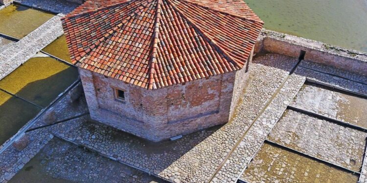 El Gobierno de CLM invierte más de un millón de euros en obras de rehabilitación del Monasterio de Monsalud y las Salinas de Saelices de la Sal