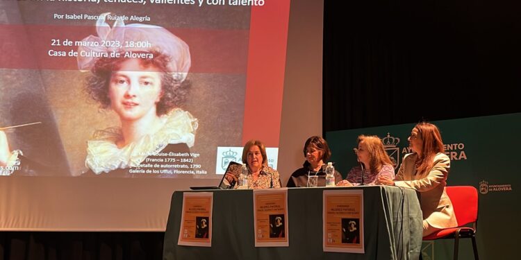 Alovera, gran afluencia a la Conferencia sobre Mujeres Pintoras