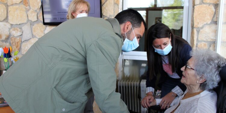 El Gobierno regional refuerza el Servicio de Ayuda a Domicilio en Jadraque