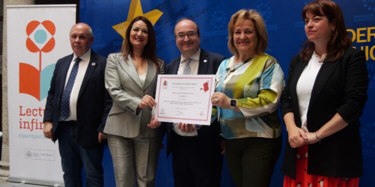 Alovera es premiada con el Primer Premio Nacional MARÍA MOLINER