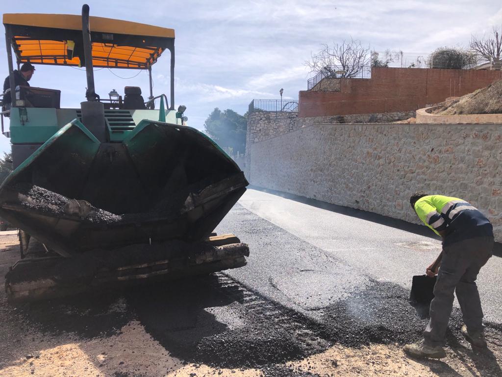 Horche, mejora integral de infraestructuras en El Camino de la Cuesta del Cura: renovación de redes de agua y saneamiento, ampliación del alumbrado público y pavimentación de la calle