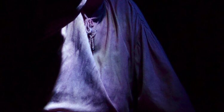 Villanueva de la Torre celebra el Día Mundial del Teatro con la obra "El Retorno de los cómicos clásicos" de la compañía Escarramán Teatro