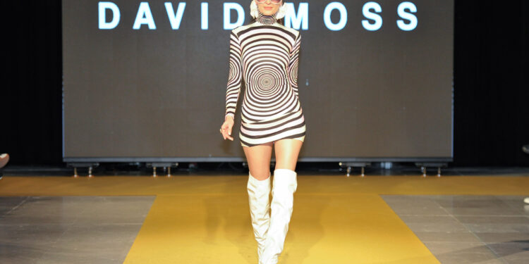 Guadalajara es Moda: Primer desfile provincial de moda en el Palacio Ducal de Pastrana