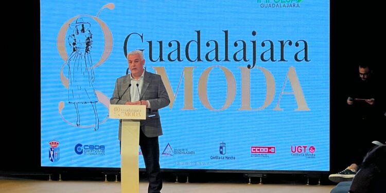 Guadalajara es Moda: Primer desfile provincial de moda en el Palacio Ducal de Pastrana