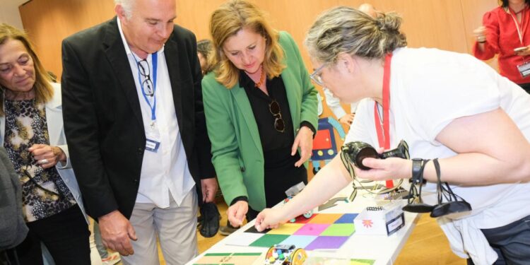 La Consejería de Educación destina 16 mill. de euros a robótica y programación en centros educativos de CLM