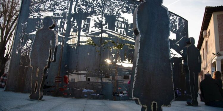 Villanueva de la Torre inaugura un parque en homenaje a alcaldes y concejales de la provincia