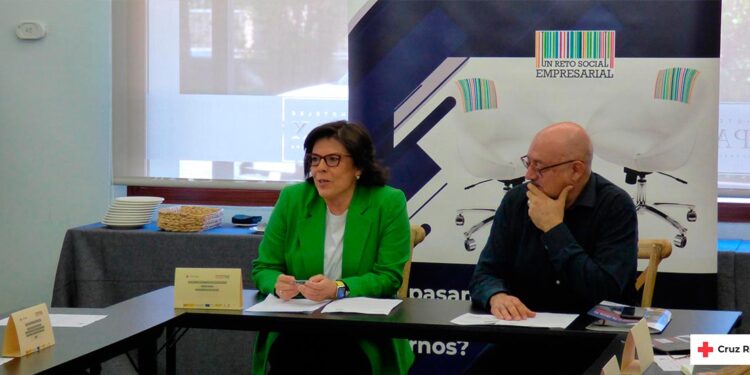 Cruz Roja Guadalajara impulsa el diálogo empresarial para mejorar el sector sociosanitario en la región