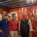 El candidato del PP de Horche, Alberto Ruiz, reconoce la labor de la empresa Artemartínez en su visita a sus instalaciones
