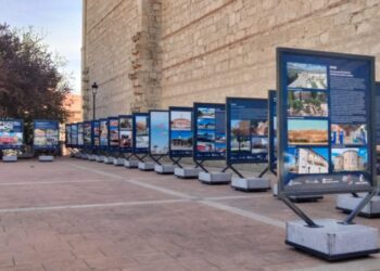 Exposición Itinerante 40 Aniversario de la Autonomía de Castilla-La Mancha llega a la Plaza Mayor de Uceda