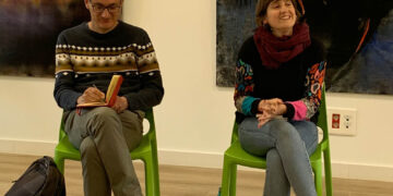 Tarde de "tejer con lentitud" en El Filandón: charla sobre desarrollo sostenible de El Rincón Lento en Biblioteca León Gil