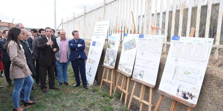 El presidente Emiliano García-Page impulsa una nueva residencia para mayores en Molina de Aragón