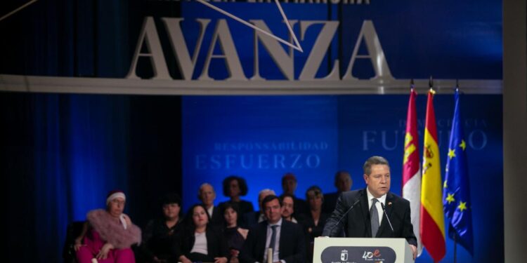 El Presidente García-Page propone reforma del Estatuto de Autonomía para fortalecer la democracia y el sistema electoral en Castilla-La Mancha