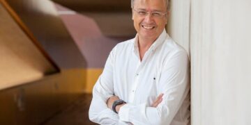 Alfonso Ortigado, pregonero de las Ferias de Guadalajara 2023, promete un emotivo discurso que marca el inicio de las festividades en honor a la Virgen de la Antigua.