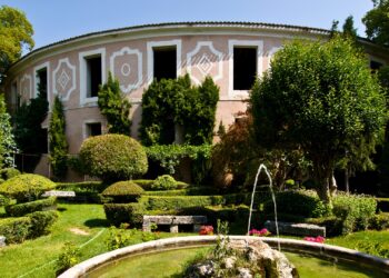 Castilla Termal Brihuega: El Nuevo Hotel Cinco Estrellas en un Edificio Histórico de Guadalajara