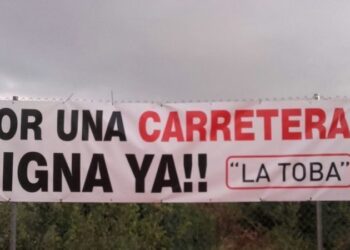 Vecinos de La Toba Protestan en Toledo por Carretera CM-1053: Exigen Acción Ahora