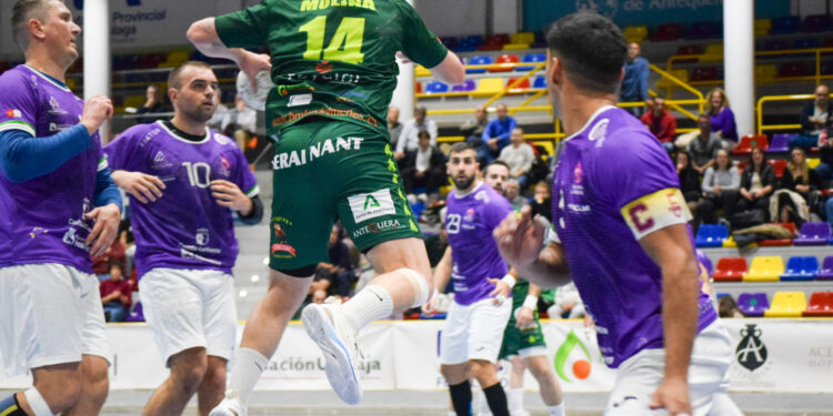 BM Guadalajara Mantiene su Racha Invicta con Empate de Último Minuto ante Dólmenes Antequera