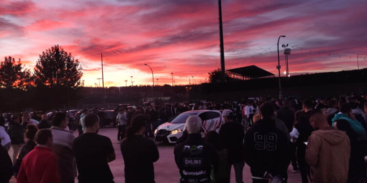 Espectacular Pasarela de Motores en Cabanillas del Campo: Más de 90 Vehículos Modificados Deslumbran en el Evento de la Asociación Lexus Madrid