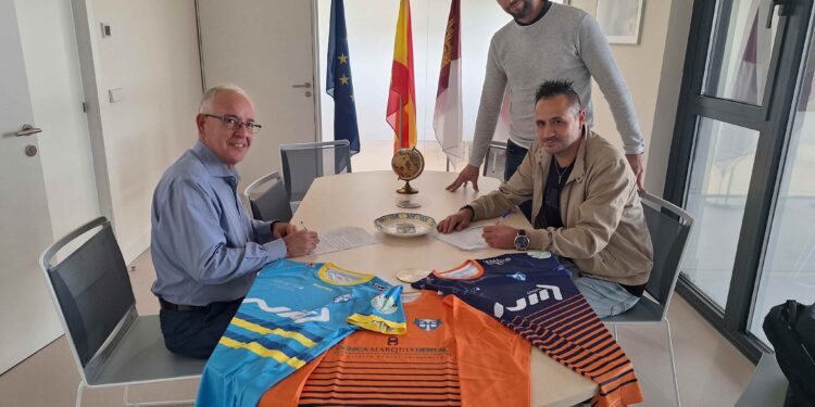 Ayuntamiento de Yebes y Club Deportivo Firman Convenio para Impulsar el Fútbol Local