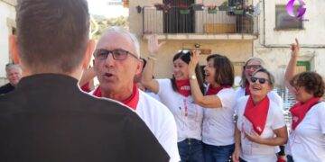 Felicitación Navideña de las Burbutrizes: Aventura Humorística con Bruce Springsteen en Peralejos de las Truchas