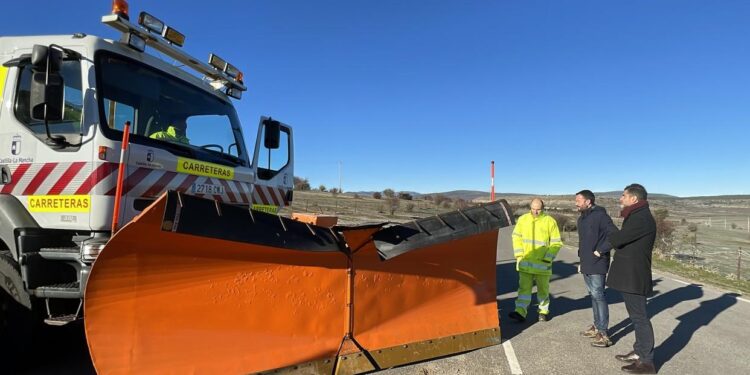 El Gobierno Regional Amplía su Flota Invernal: Nueva Nave y Silo para Enfrentar Desafíos Meteorológicos en Guadalajara