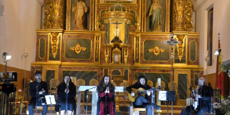 Emotivo Pregón Navideño: Javier del Castillo Deja su Huella en Horche y Llama a la Paz en Tiempos Difíciles
