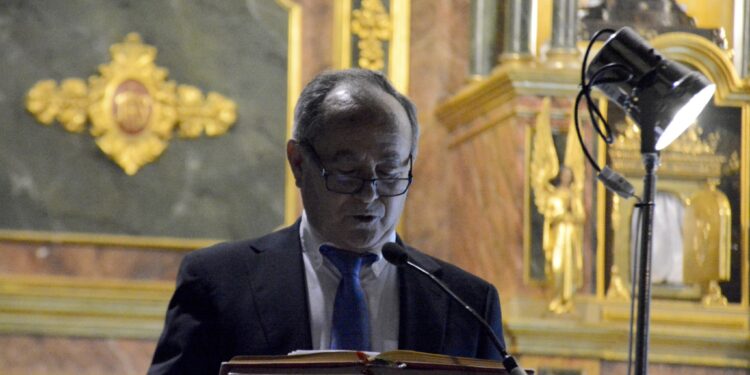 Emotivo Pregón Navideño: Javier del Castillo Deja su Huella en Horche y Llama a la Paz en Tiempos Difíciles