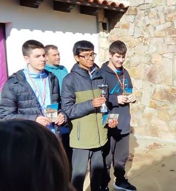 El XIX Circuito Provincial de Ajedrez Escolar arranca con brillantez en Cogolludo, destacando el desarrollo de habilidades y el ambiente festivo para los niños de 5 a 16 años.