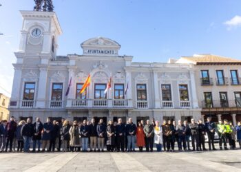 Concentración en Plaza Mayor de Guadalajara por Guardias Civiles Asesinados en Barbate