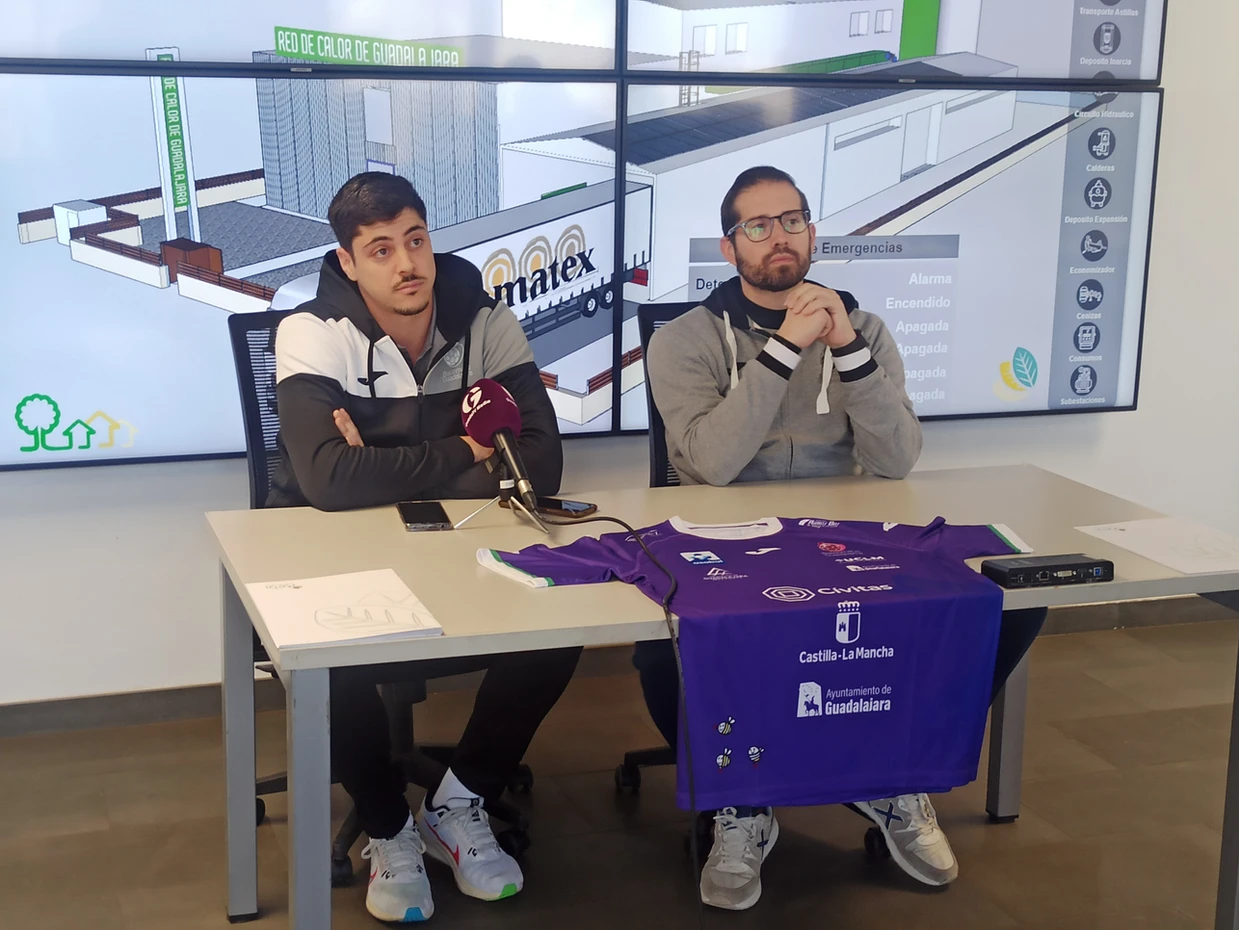 Choque de Trenes en el Santamaría El BM Guadalajara Recibe al Trops Málaga en la División de