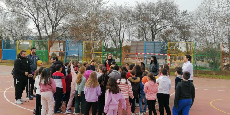 Guadalajara Basket lleva el Baloncesto a las Aulas de Villanueva de la Torre