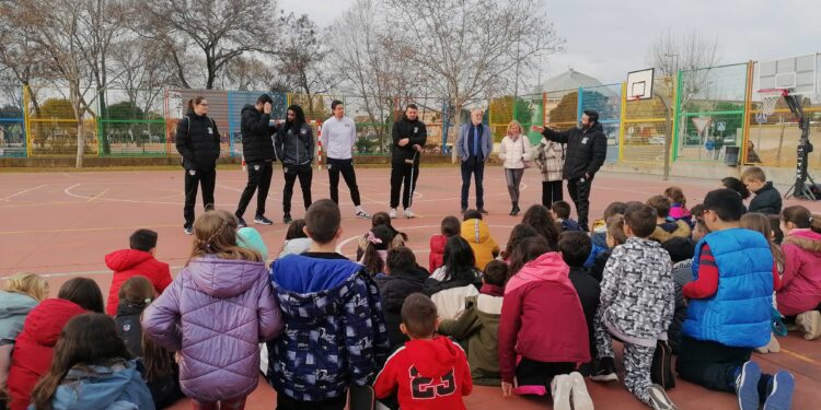 Guadalajara Basket lleva el Baloncesto a las Aulas de Villanueva de la Torre