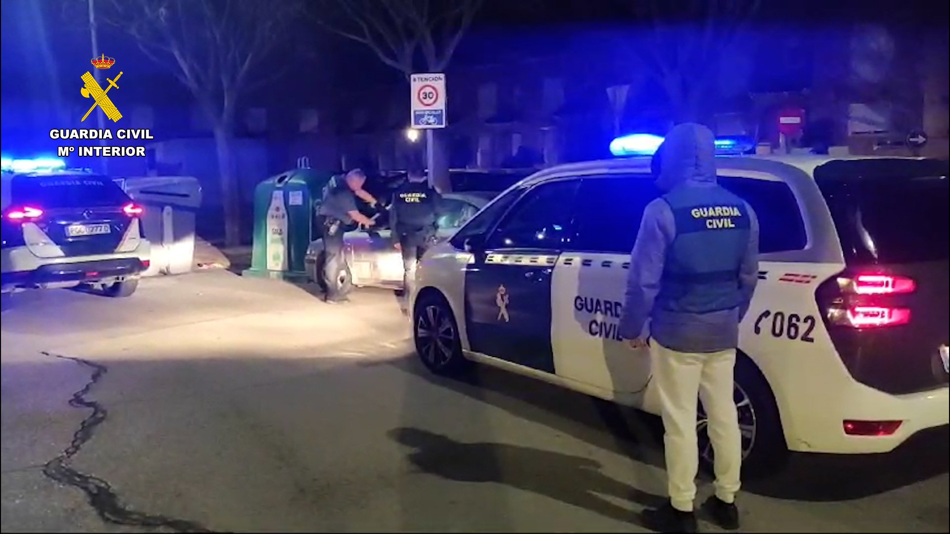 La Guardia Civil desmantela un grupo criminal de aluniceros dedicada al robo en bares