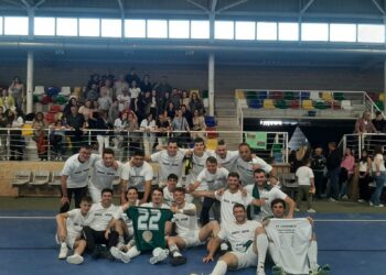 Triunfo Histórico: C.D. Jadraque Alza el Trofeo de Campeón en Fútbol Sala