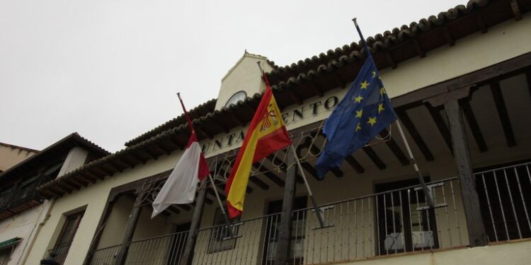 Horche: Exposiciones de Fotografía y Maquetas en la Casa de la Cultura