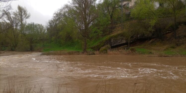 Inundaciones y desbordamientos por lluvias en distintos puntos de la provincia de Guadalajara: Impacto en la agricultura