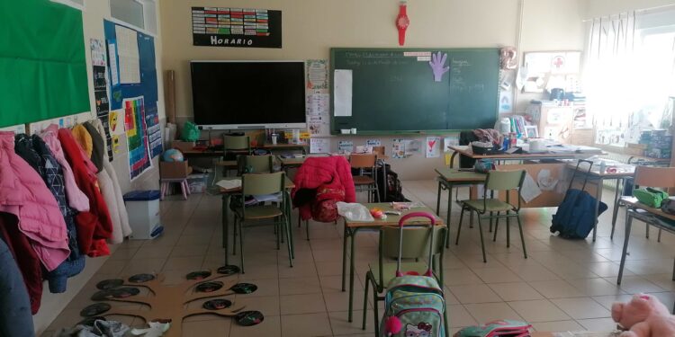 El Ayuntamiento de Villanueva de la Torre convoca las ayudas para la compra de libros de texto y material escolar de cara al próximo curso