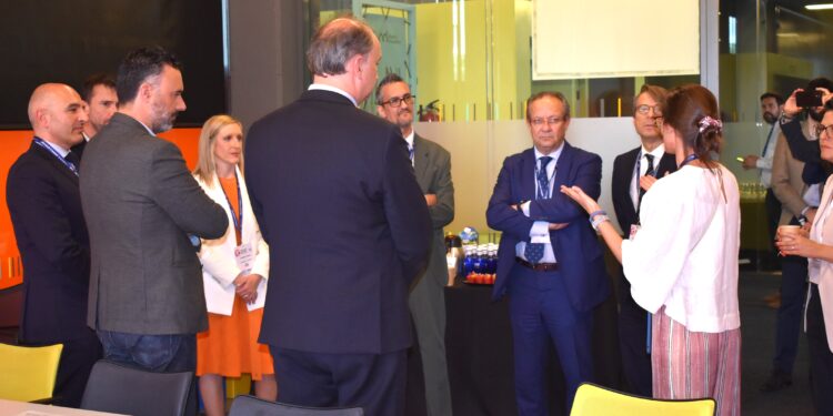 Castilla-La Mancha Lidera la Transformación Digital en España: Creación de la Agencia de Transformación Digital con 600 Expertos