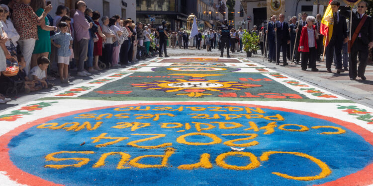 Procesión del Corpus Christi en Guadalajara: Tradición, Devoción y Esplendor en las Calles