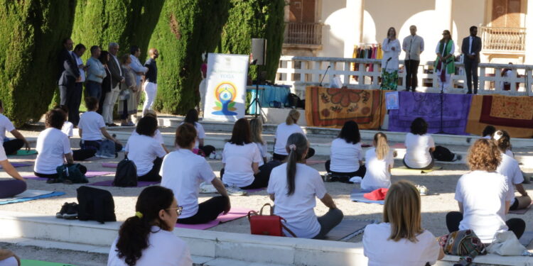 Guadalajara Celebra el Día Internacional del Yoga con la Visita del Embajador de la India