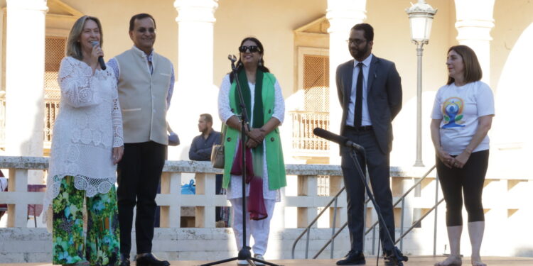 Guadalajara Celebra el Día Internacional del Yoga con la Visita del Embajador de la India