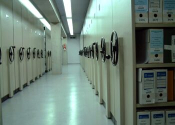 Castilla-La Mancha Mejora su Gestión Documental con 2,500 Procedimientos Administrativos Digitalizados