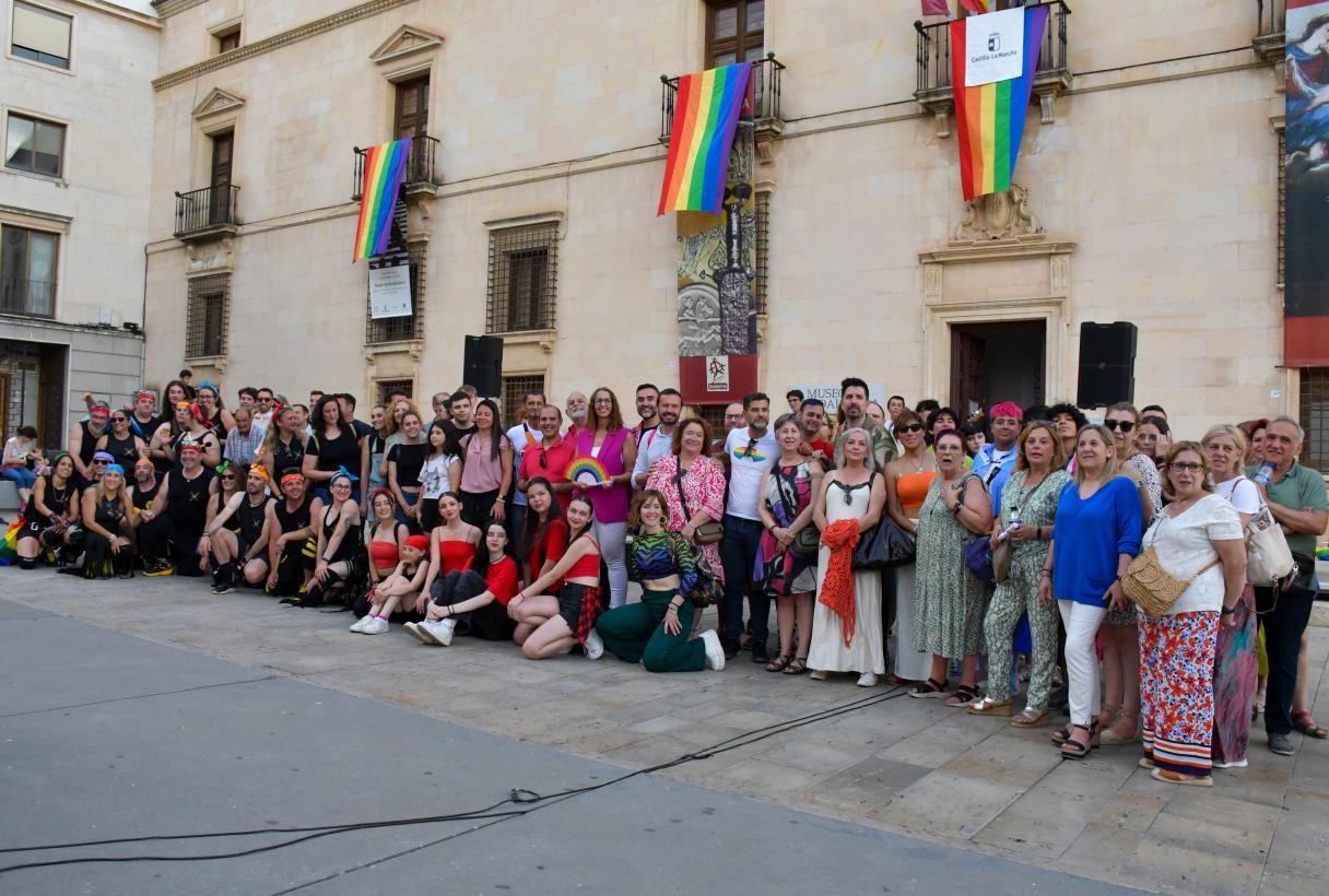 Castilla-La Mancha Reafirma su Compromiso con los Derechos LGTBI en la Semana del Orgullo 2024