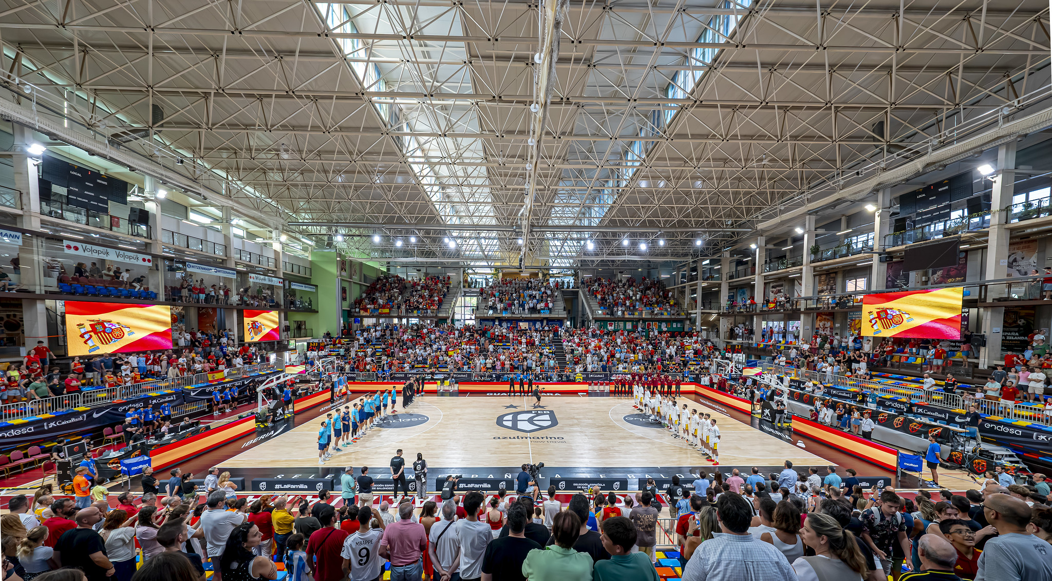 España vence a Argentina 76-72 en Guadalajara con un espectacular tapón de Usman Garuba