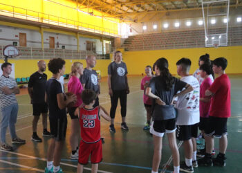 Luci Pascua Inspira a la Nueva Generación en el Campus de Baloncesto de Cabanillas del Campo